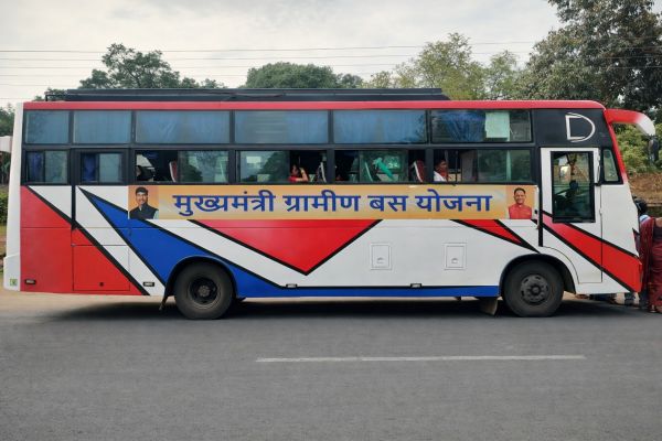 जहां पिकअप था सहारा, वहां अब नियमित बस: मुख्यमंत्री ग्रामीण बस योजना ने एक साल में बदली 850 गांवों की तस्वीर
