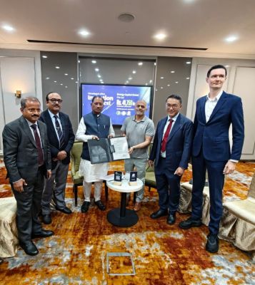 छत्तीसगढ़ को मिले 43,250 करोड़ के FDI प्रस्ताव, CM साय ने सिंगापुर की कंपनी को सौंपा &lsquo;इन्वेस्टमेंट इनविटेशन लेटर&rsquo;