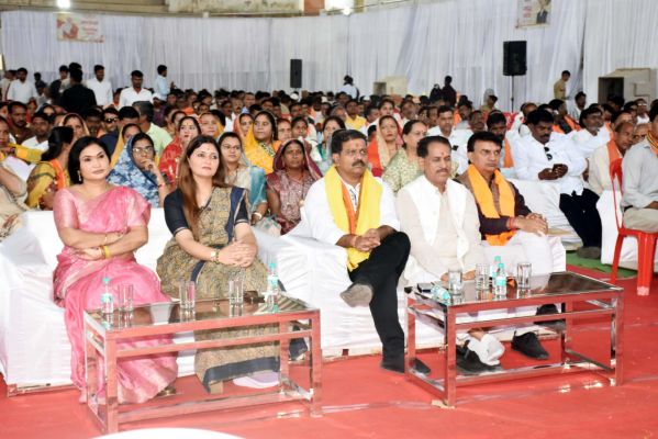 कबीरधाम में निकली भव्य सेवा ज्योति यात्रा, उपमुख्यमंत्री विजय शर्मा बोले- संकल्प मजबूत हो तो मंजिल जरूर हासिल होगी