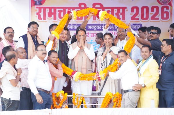 गढ़फुलझर में बाबा बिशासहे कुल कोलता समाज के वार्षिक स्नेह सम्मेलन एवं बंधु मिलन में शामिल हुए मुख्यमंत्री साय