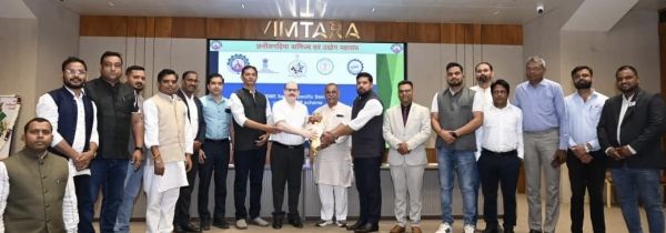 रायपुर में &lsquo;गढ़बो हमर व्यापार&rsquo; कार्यक्रम का आयोजन: 5 संभागों के व्यापारी हुए शामिल, सरकारी नीति से लेकर AI तक सीखा बिजनेस बढ़ाने का फार्मूला