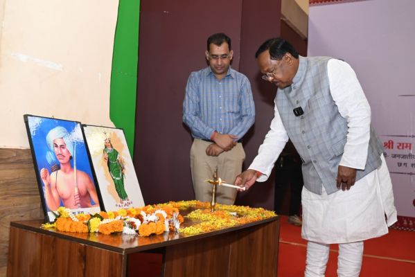 जनजातीय कार्य मंत्री&nbsp;रामविचार नेताम ने रायपुर के टाउन हॉल में किया &lsquo;आदि बाजार 2026&rsquo; का शुभारंभ