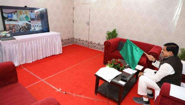 MP को मिली बड़ी सौगात: CM डॉ. मोहन और रेल मंत्री ने सतना-देवेन्द्र नगर और रीवा-चुरहट रेल लाइन का किया वर्चुअली उद्घाटन