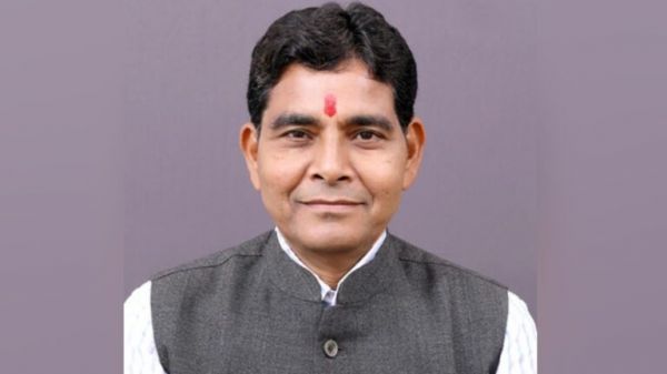 जनसुरक्षा सर्वाेच्च प्राथमिकता, चक्रवाती तूफान से निपटने सभी तैयारियां सुनिश्चित करें -राजस्व मंत्री टंक राम वर्मा