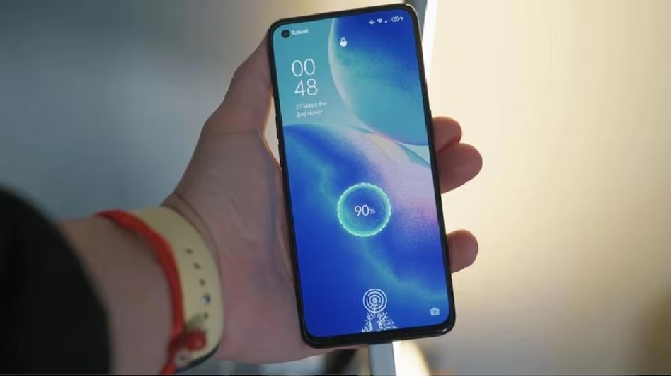 Smartphone slow charging : स्मार्टफोन स्लो चार्जिंग से परेशान? जानें तेजी से चार्ज करने के ये आसान तरीके