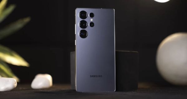Samsung Galaxy S25 Ultra Price Drop: अमेज़न पर पहली बार 1 लाख रुपये के करीब पहुंचा प्रीमियम फ्लैगशिप फोन