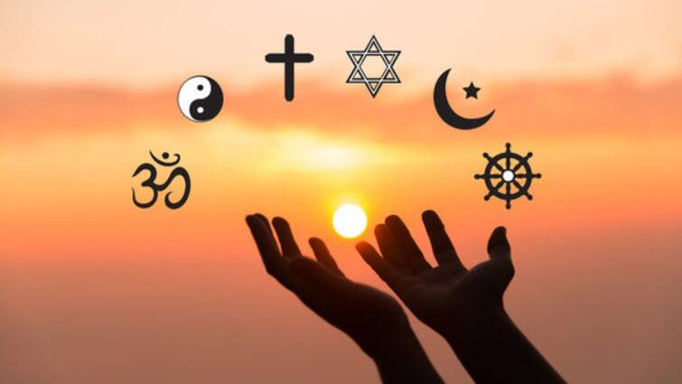 कौन सा धर्म छोड़ रहे तेजी से लोग? हिंदू और इस्लाम की क्या है स्थिति ?